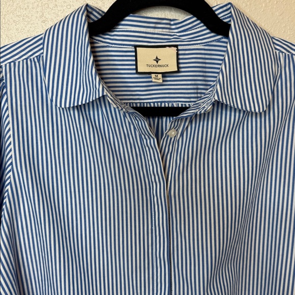 Tuckernuck Classic Blue White Striped Button down Preppy Round Collar - Medium - Picture 3 of 14